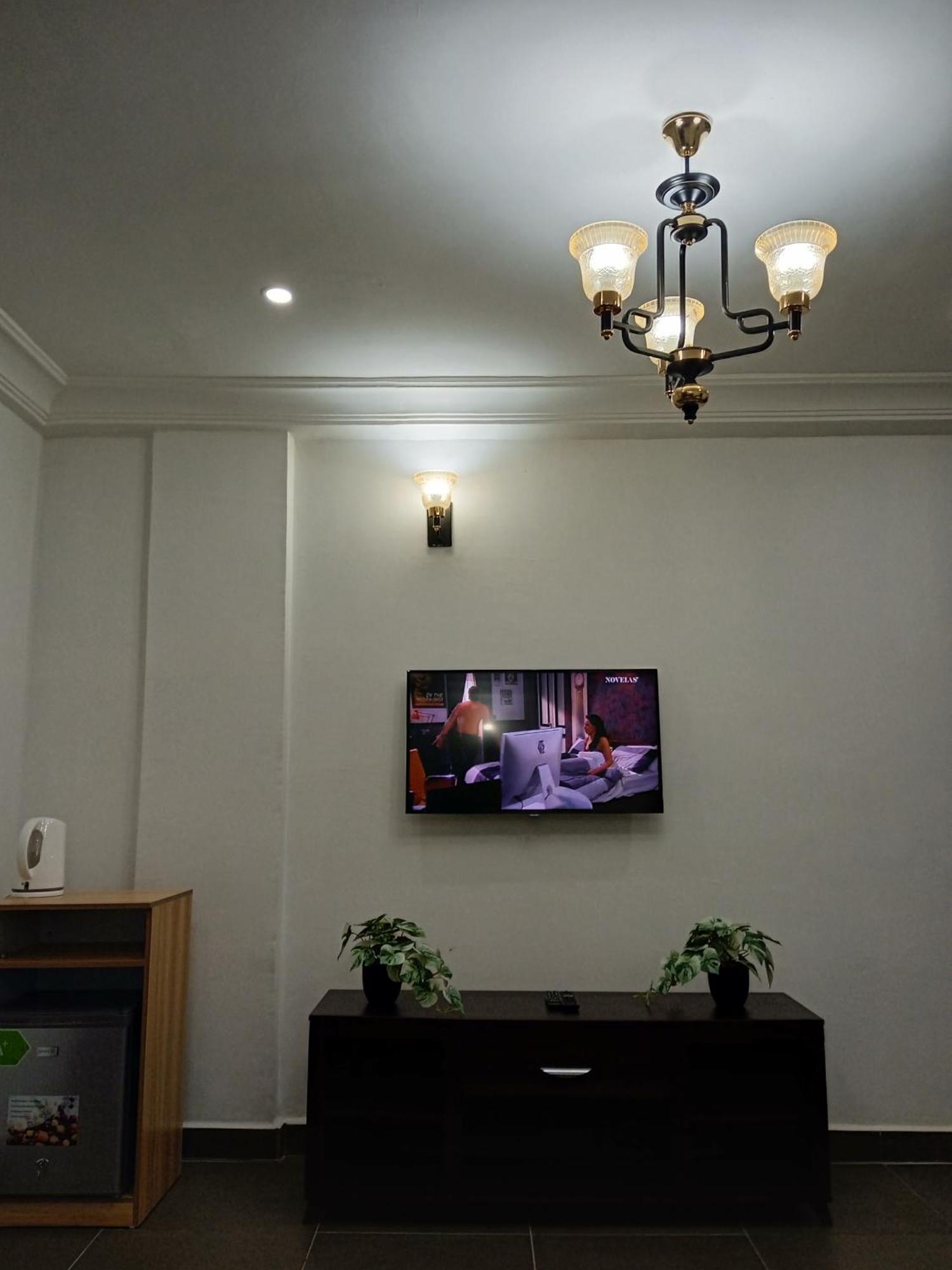 Cofe Hotel Яунде Экстерьер фото