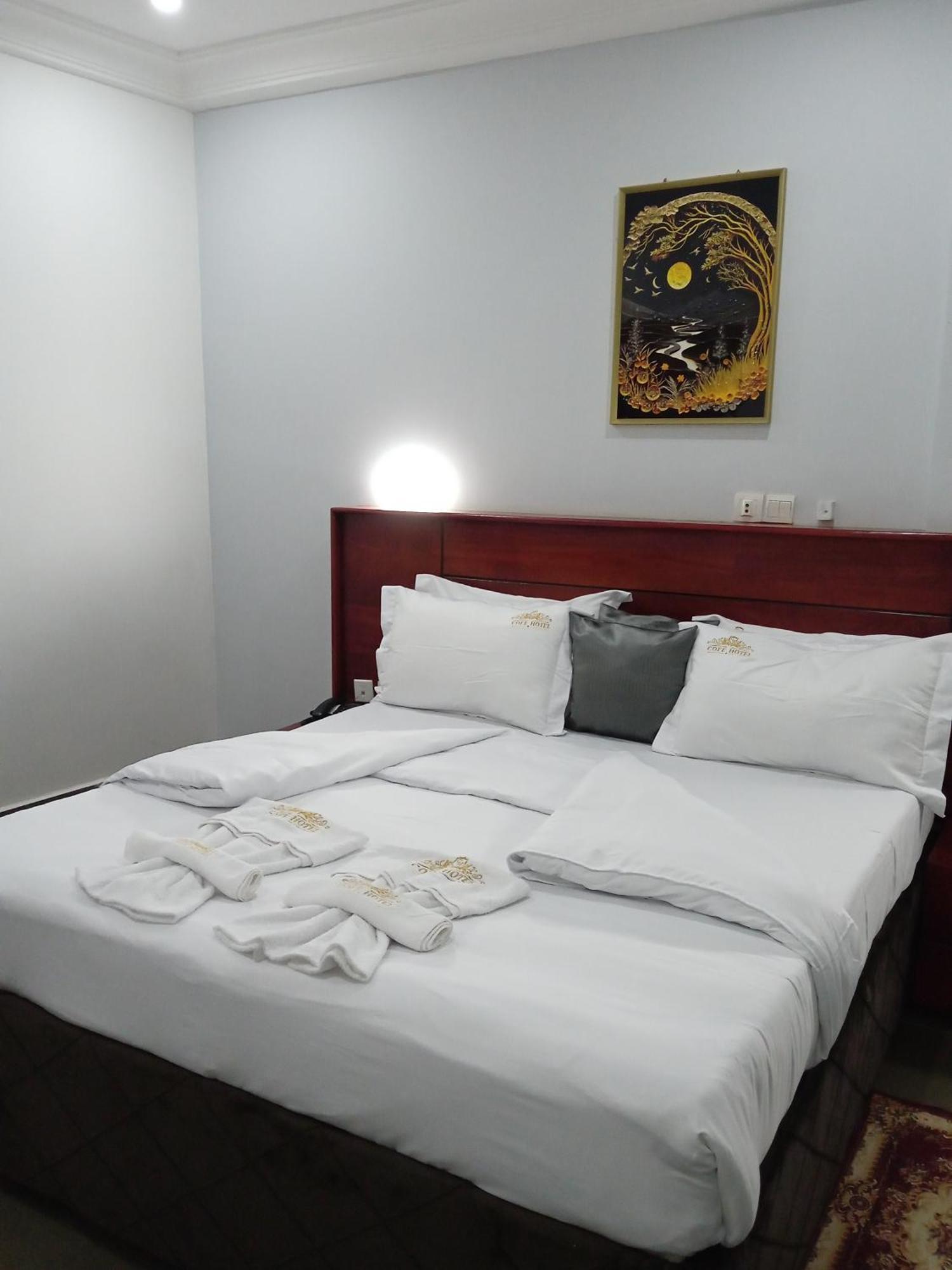 Cofe Hotel Яунде Экстерьер фото