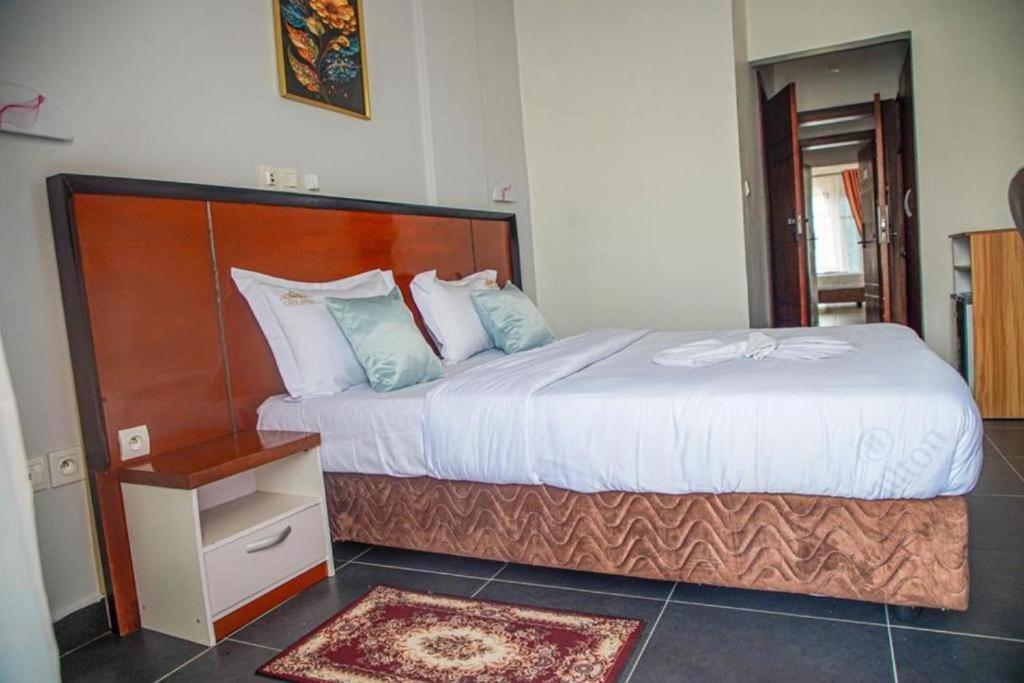 Cofe Hotel Яунде Экстерьер фото